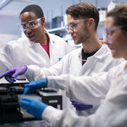 Broad researchers  working in a lab